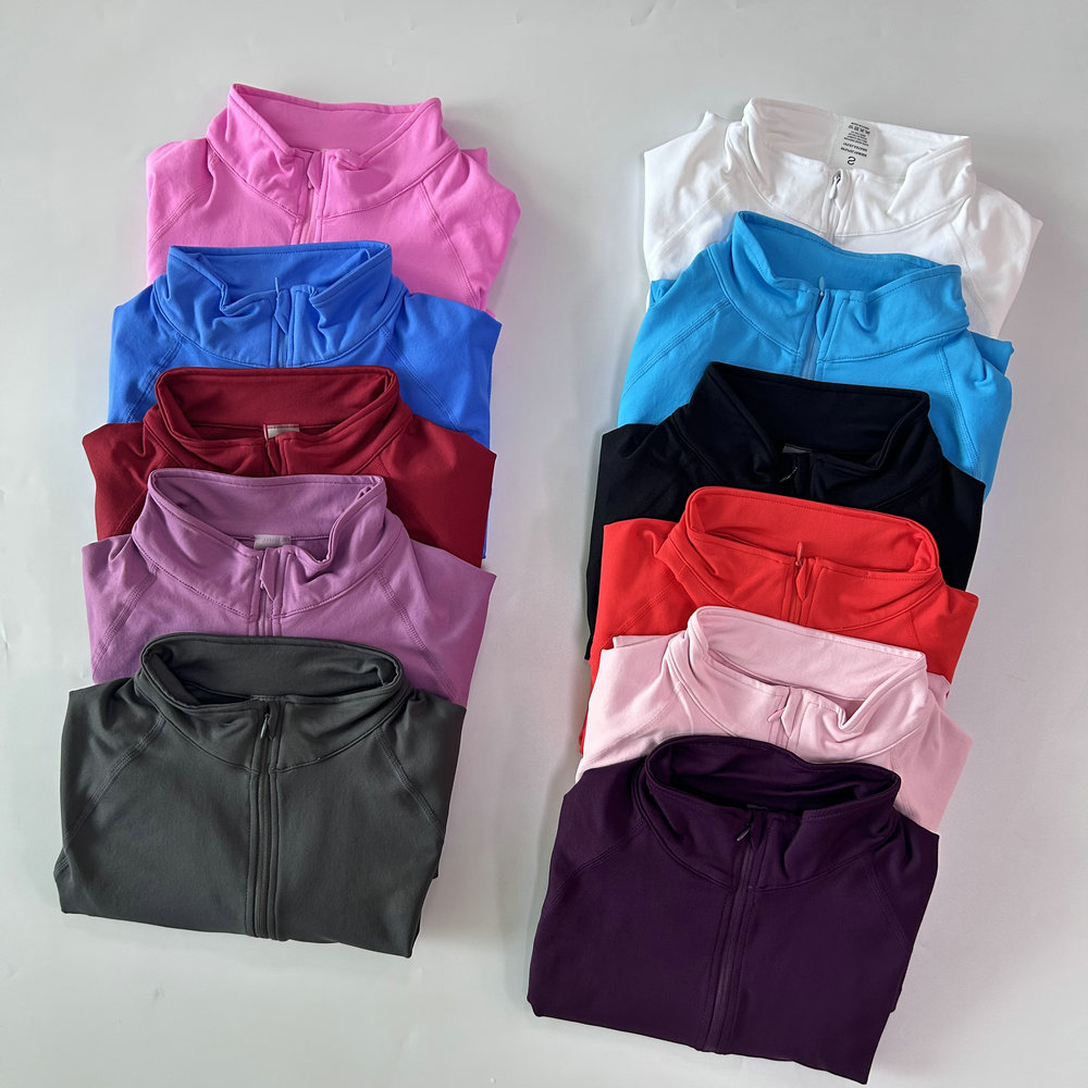 Chaqueta de yoga sin logo con  - Yoga & Fitness With Denise reseña y precio